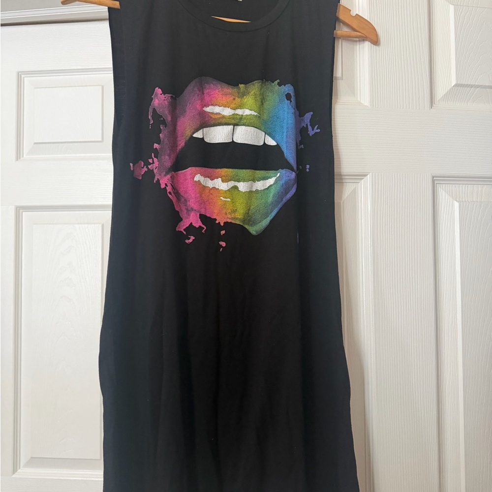 Lauren Moshi Black Top with Colorful Graphic